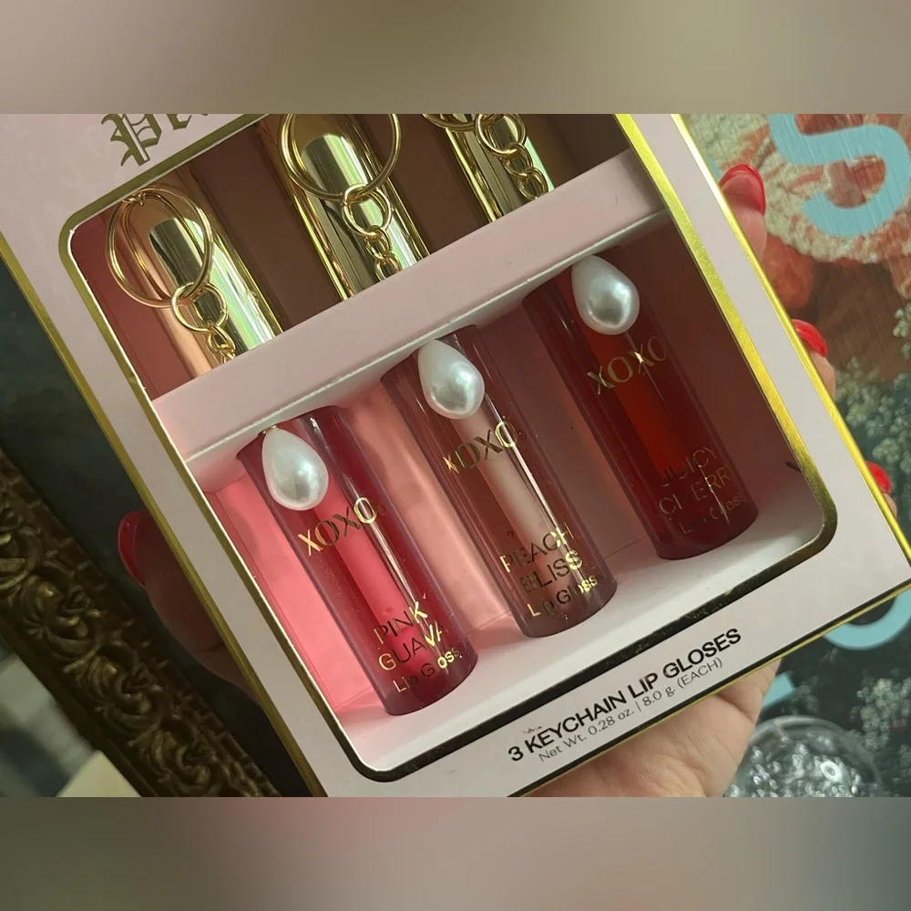 Set of 3 XOXO Pearl Glow Keychain Lip Glosses✨🤩